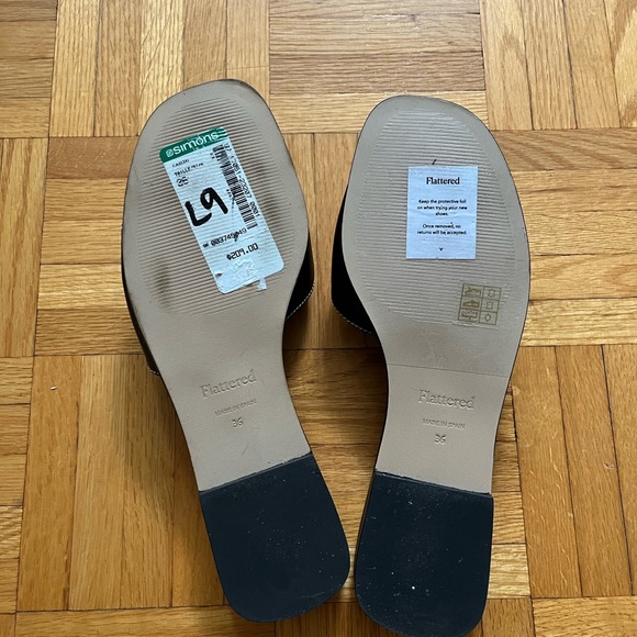 Flattered flats 🖤 - Picture 2 of 2